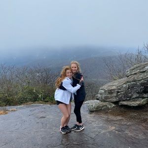 Meet your Posher, Alli